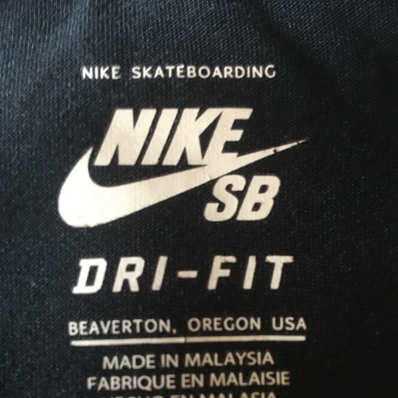 Nike Youth Skateboarding Tee shirt top L - Picture 4 of 4
